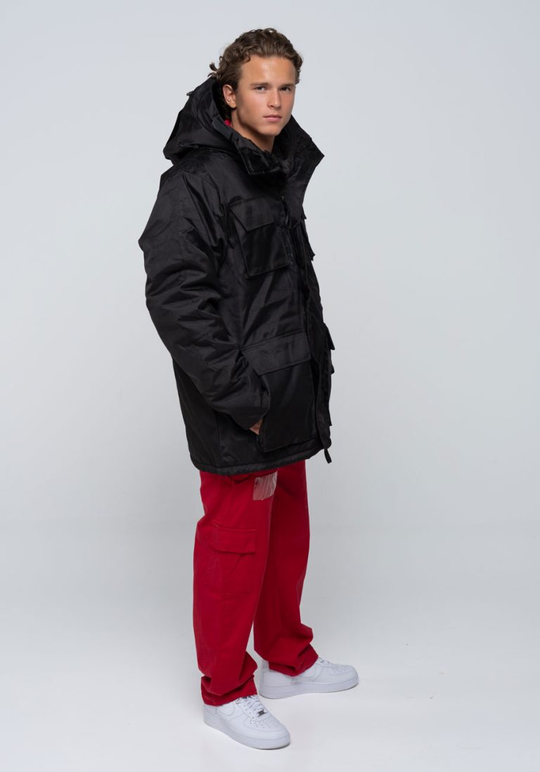 Modell 175cm. Størrelse S.